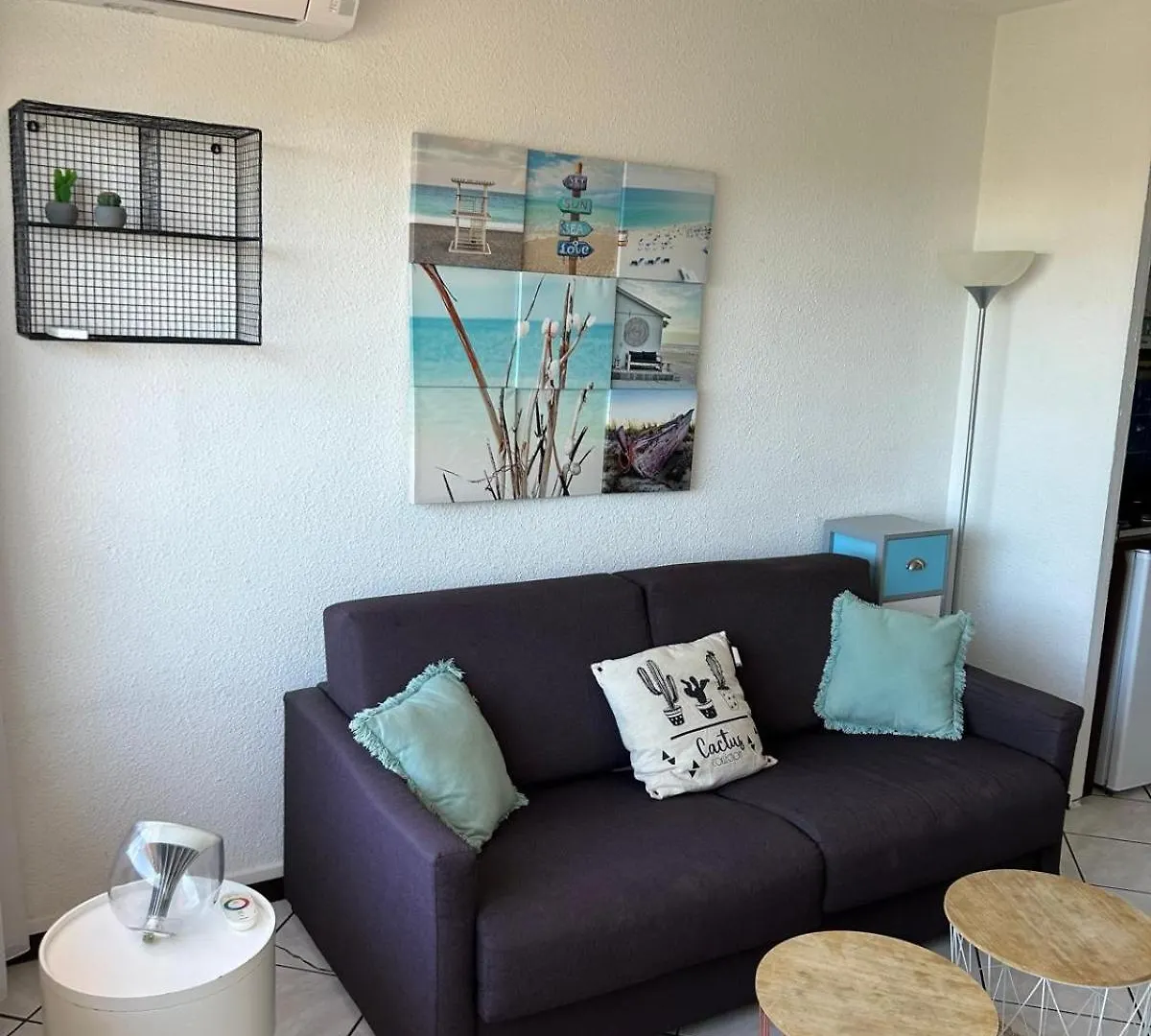 Apartment Canelle- Beau 2P,Tout Confort, Vue Mer, Piscine Antibes France