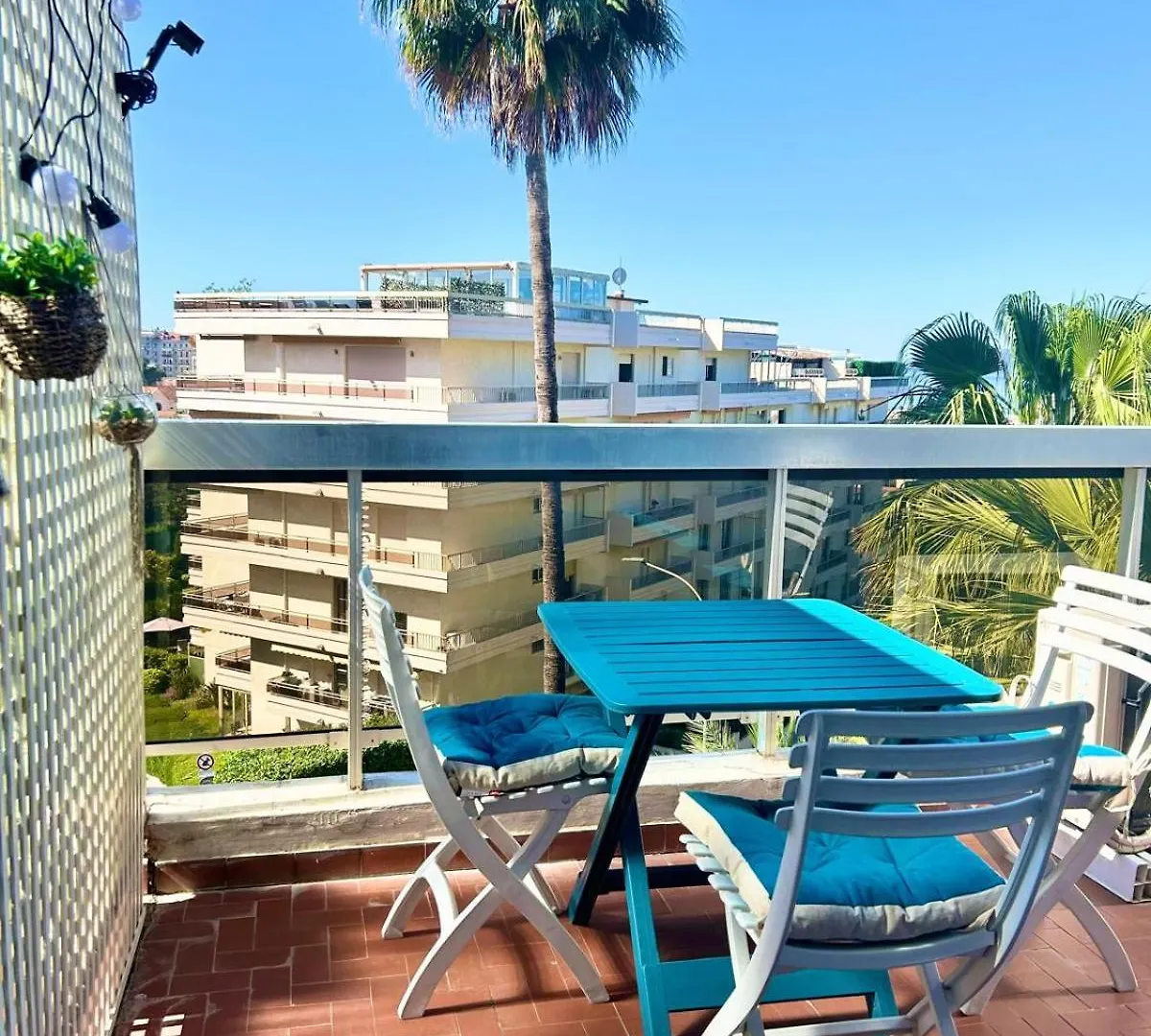 Canelle- Beau 2P,Tout Confort, Vue Mer, Piscine Antibes